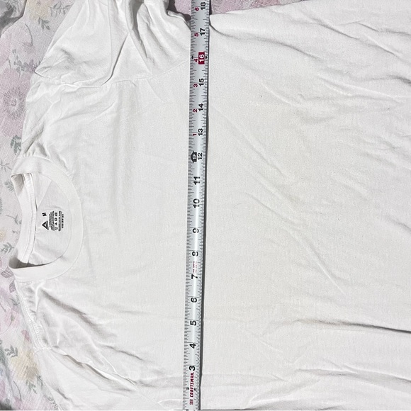 Lot of 3 T shirts reebok : Box D: - Picture 3 of 5